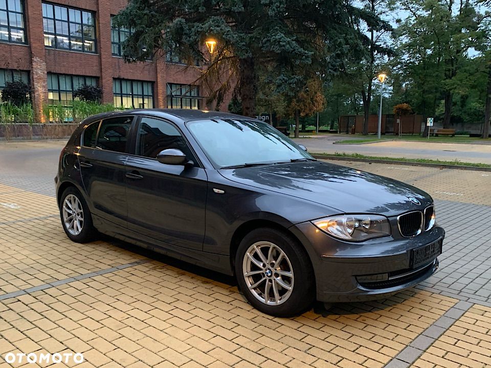 BMW Seria 1 120i - 4
