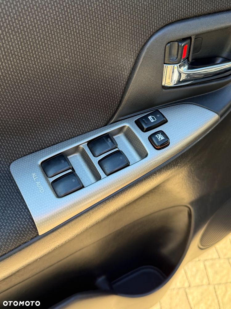 Toyota Corolla Verso 1.8 Sol - 7