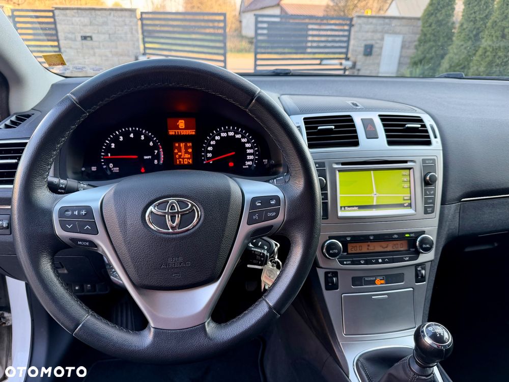 Toyota Avensis 1.8 Sol NAVI - 22