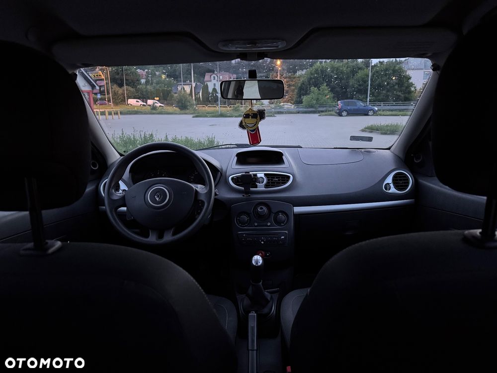 Renault Clio 1.5 dCi Alize - 22