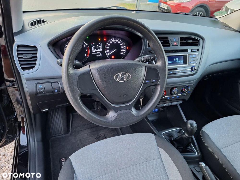 Hyundai i20 1.2 Trend - 18