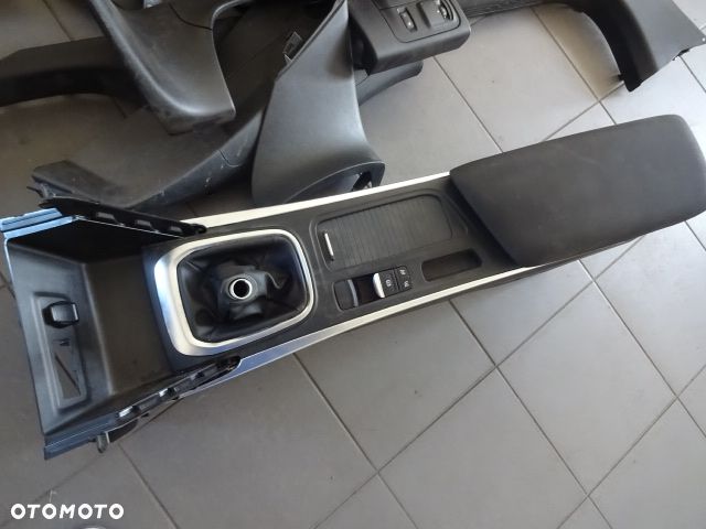 Tunel środkowy Renault Megane IV Sedan - 1