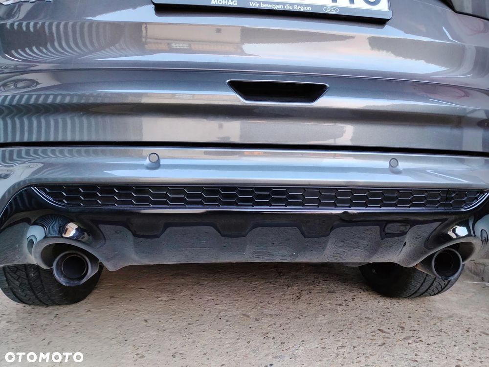 Ford Kuga 1.5 TDCi FWD ST-Line - 32