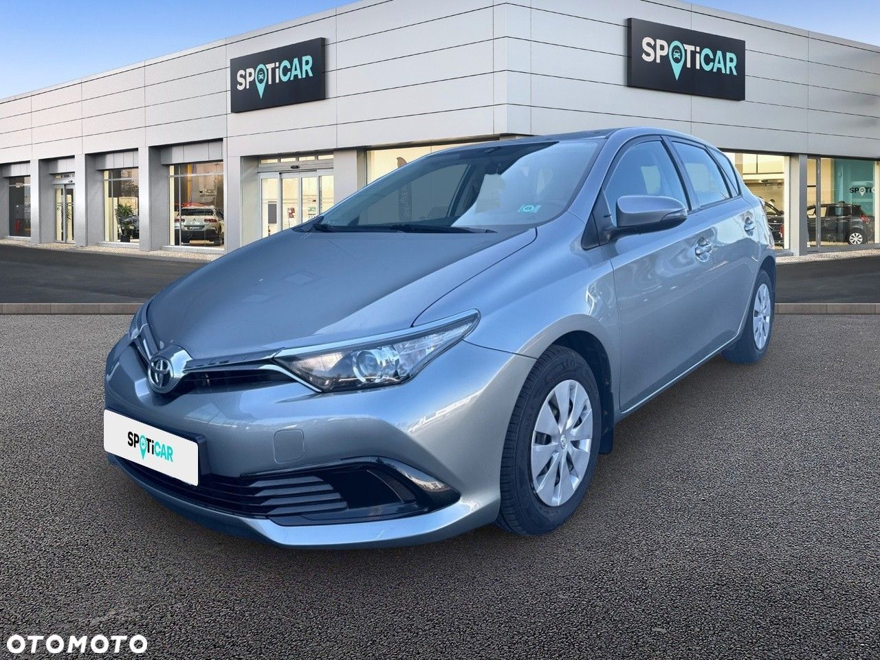 Toyota Auris - 1