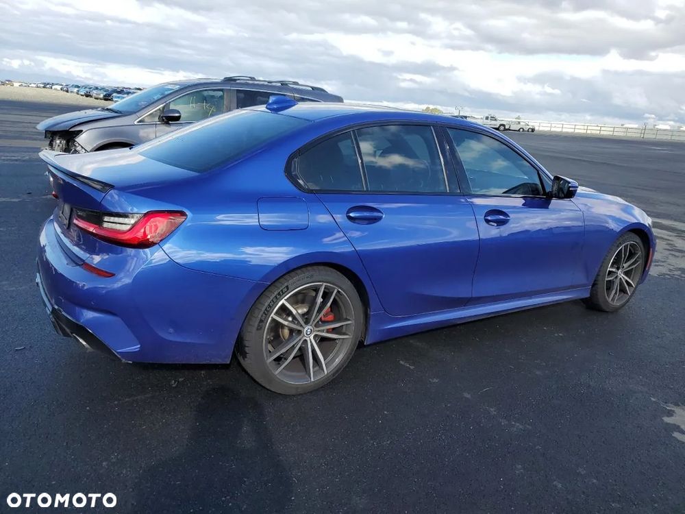 BMW Seria 3 330i xDrive M Sport - 4