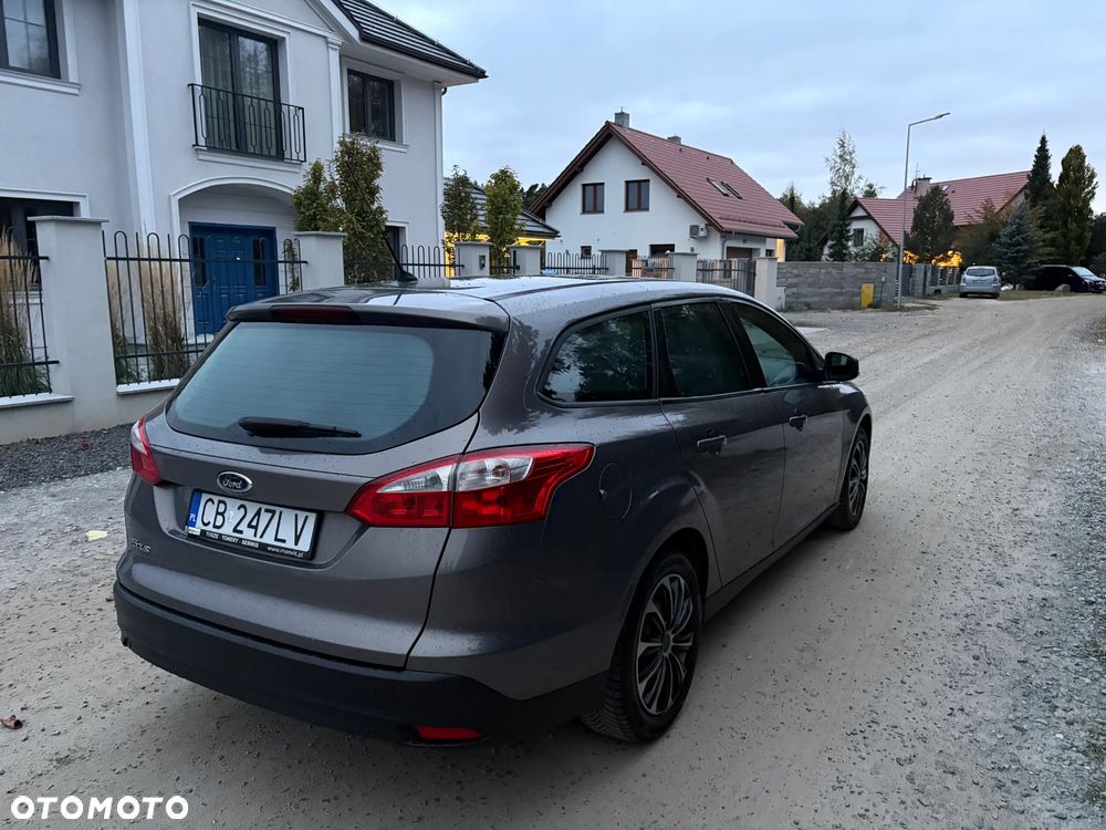 Ford Focus 2011 photo 4