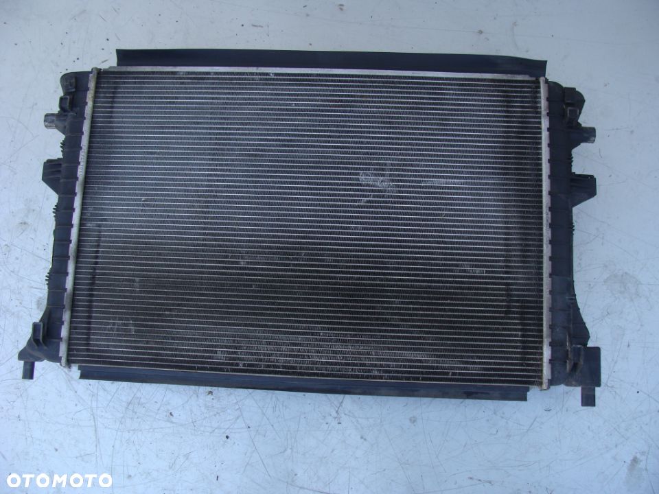 VW Audi Skoda chłodnica wody 5Q0121251GF 5Q0121251EM - 5
