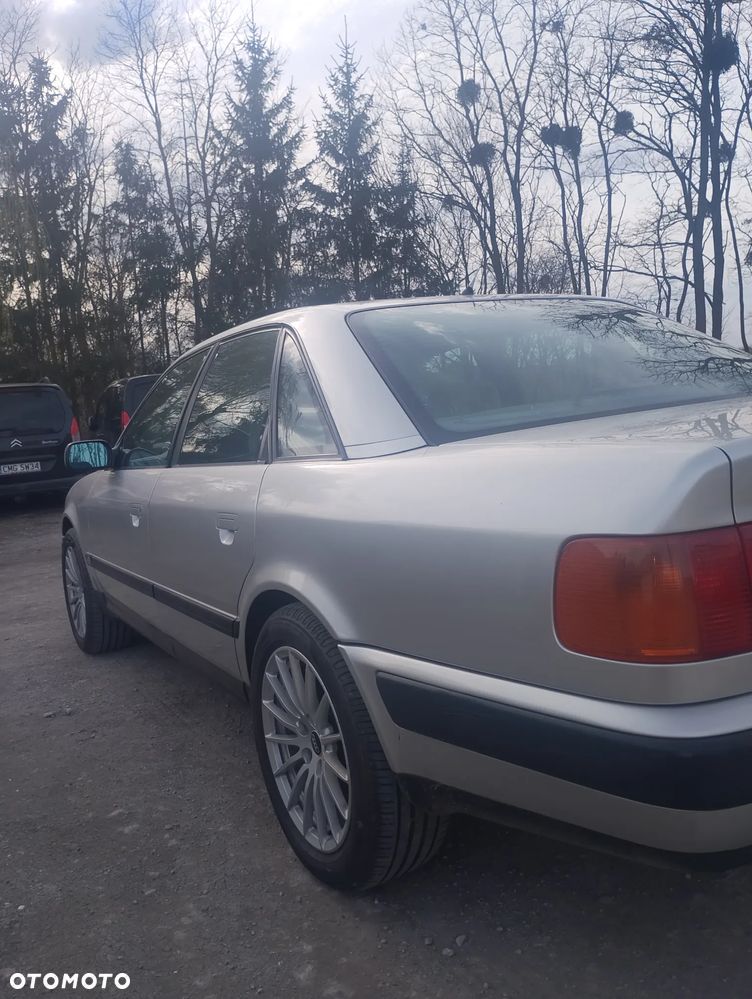 Audi 100 - 4