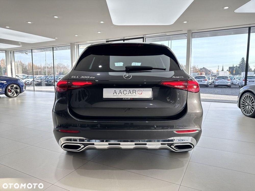 Mercedes-Benz GLC 300 de 4-Matic Avantgarde - 4