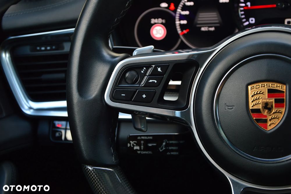 Porsche Panamera Turbo - 30
