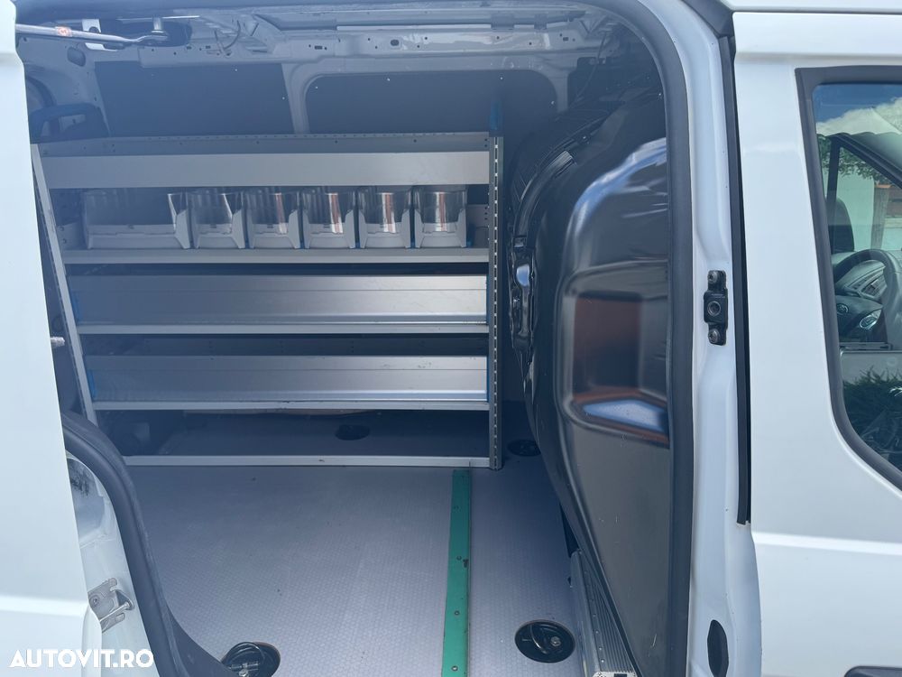 Ford Transit Connect - 16