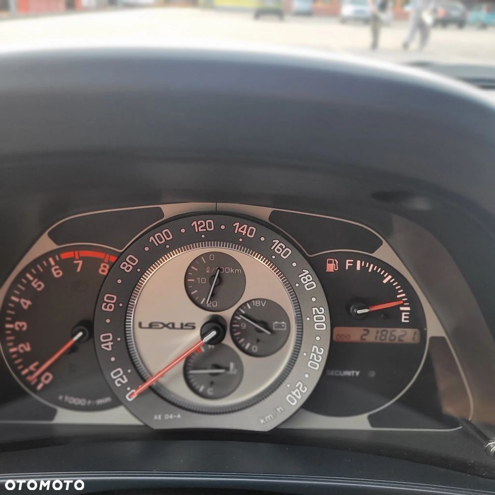 Lexus IS 200 SC Classic - 27