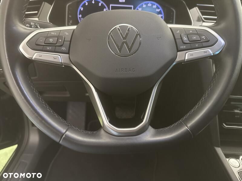 Volkswagen Passat - 14