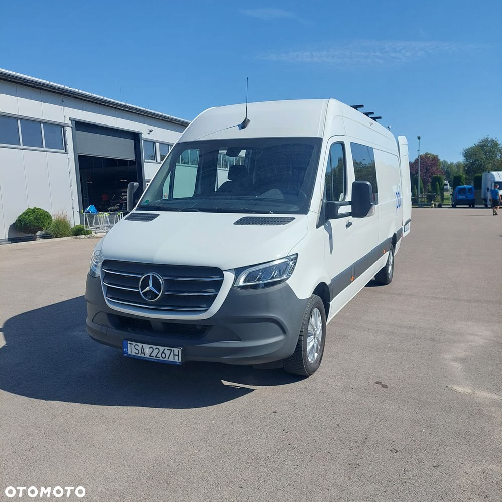 Mercedes-Benz Sprinter - 2