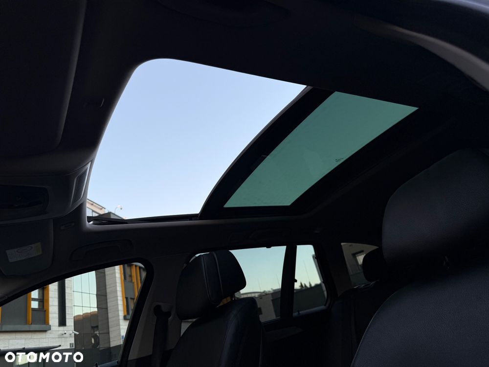 BMW Seria 5 525d Touring Modern Line - 37