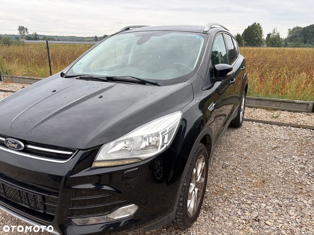 Ford Kuga 1.5 EcoBoost 2x4 Titanium - 1