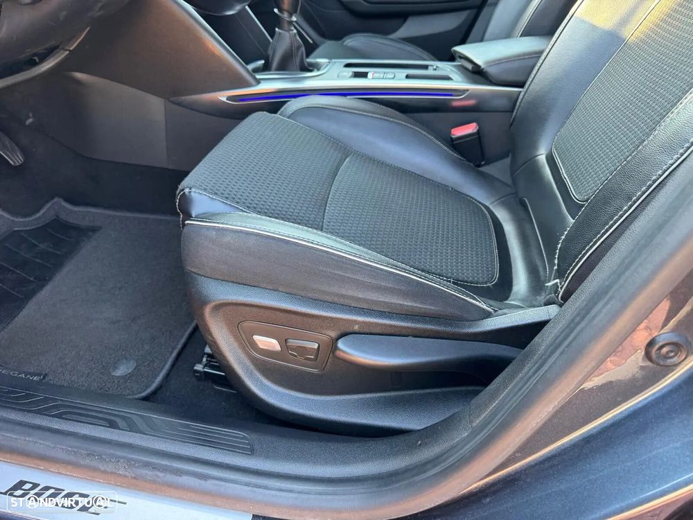 Renault Mégane Sport Tourer ENERGY TCe 130 BOSE EDITION - 18