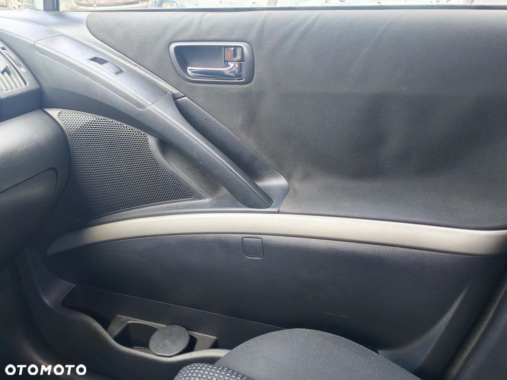 Toyota Corolla Verso - 11