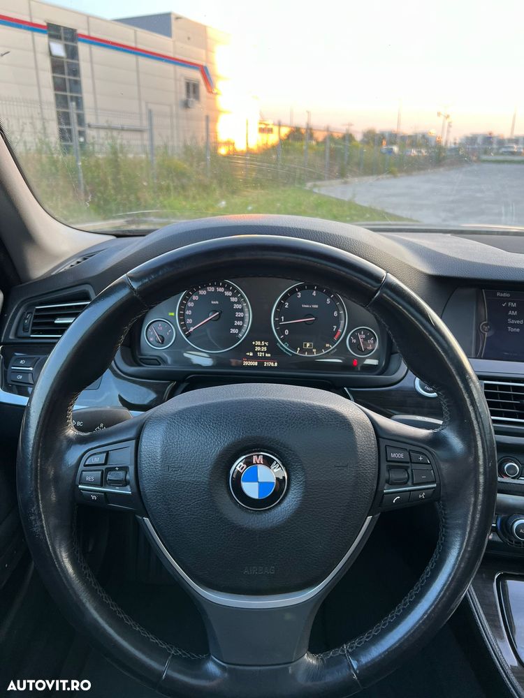 BMW Seria 5 523i Aut. - 11