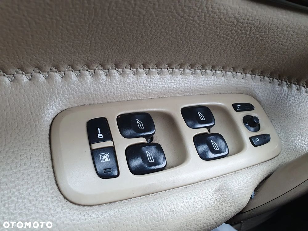 Volvo XC 70 - 6