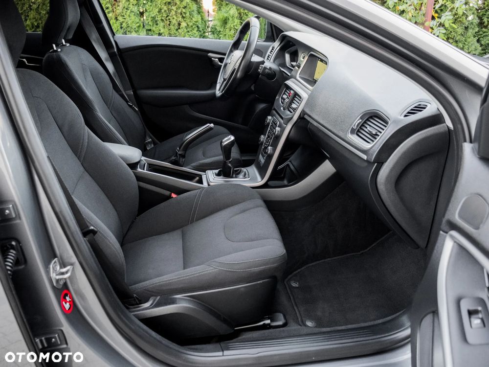 Volvo V40 Cross Country D2 Momentum - 15