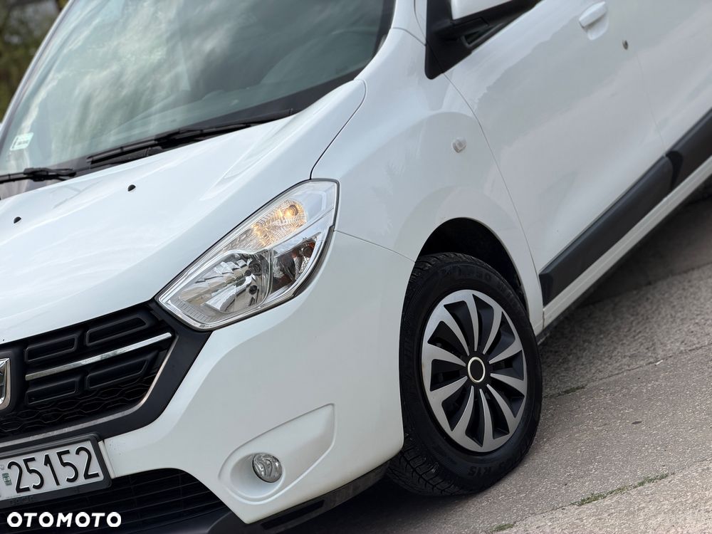 Dacia Lodgy 1.6 SCe Outdoor S&S - 10