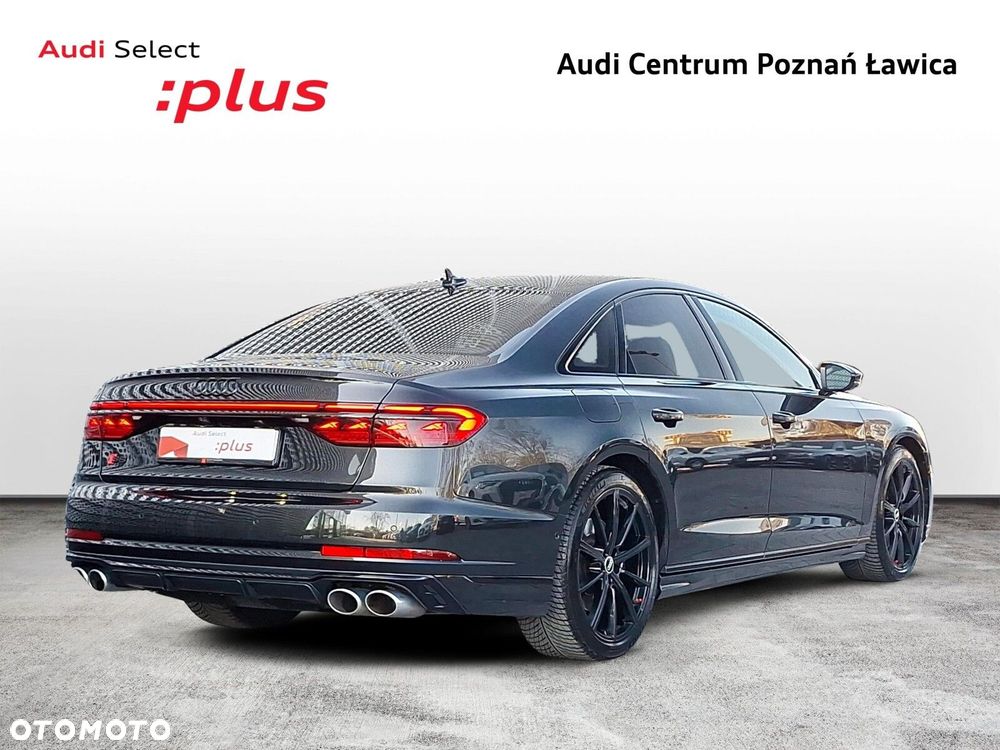 Audi S8 - 3