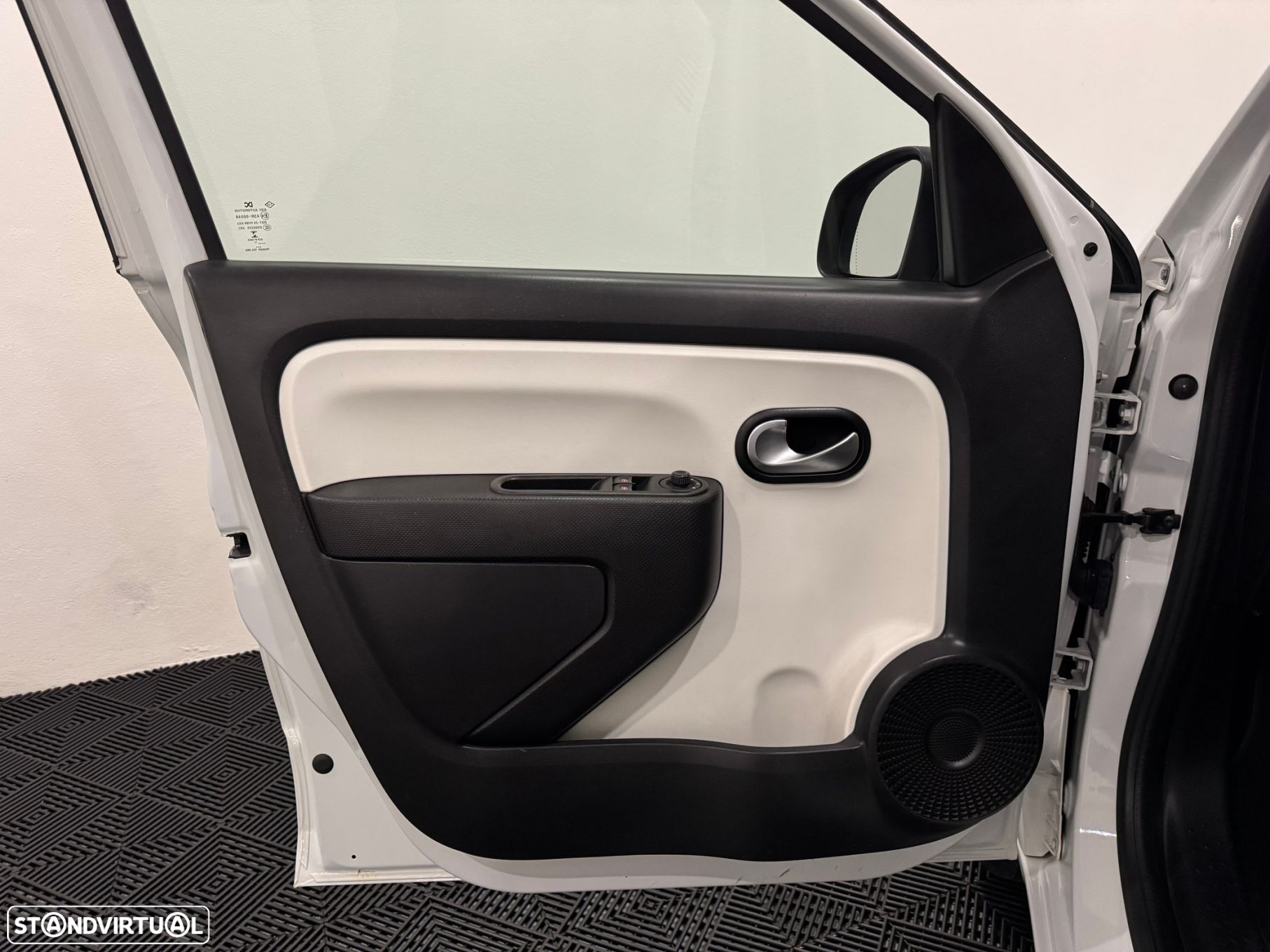 Renault Twingo 1.0 SCe Limited - 47