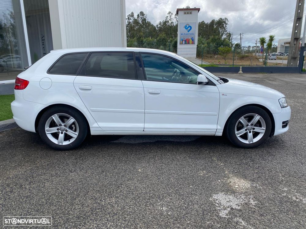 Audi A3 Sportback 1.6 TDI S-line - 4