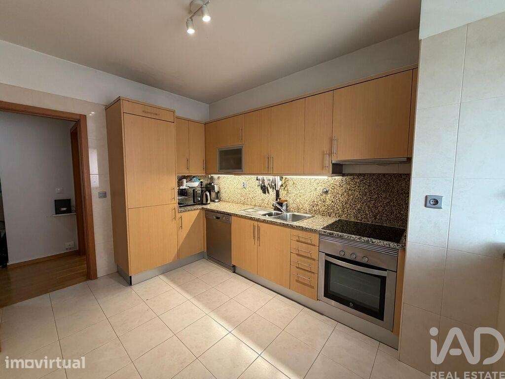 Apartamento T2 em Rio Tinto de 105 m2 - Grande imagem: 2/18