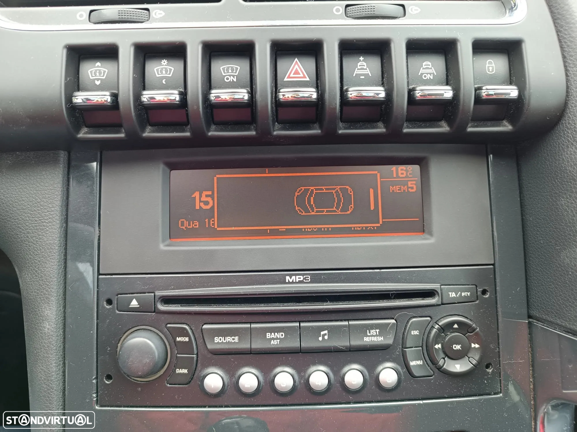 Peugeot 3008 1.6 HDi Executive - 22