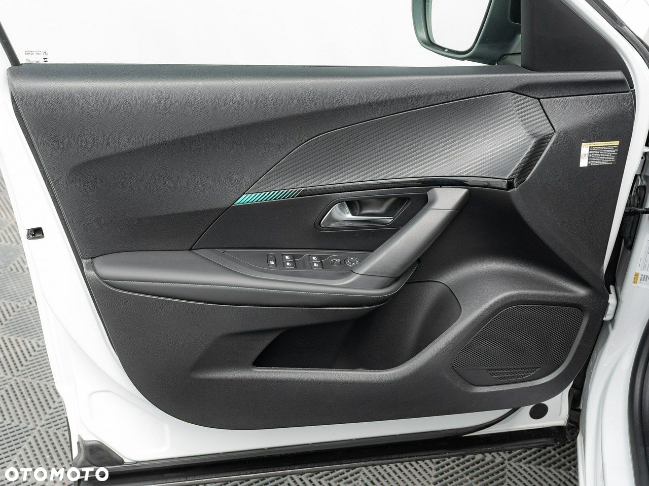 Peugeot 2008 1.2 PureTech Allure Pack S&S EAT8 - 13