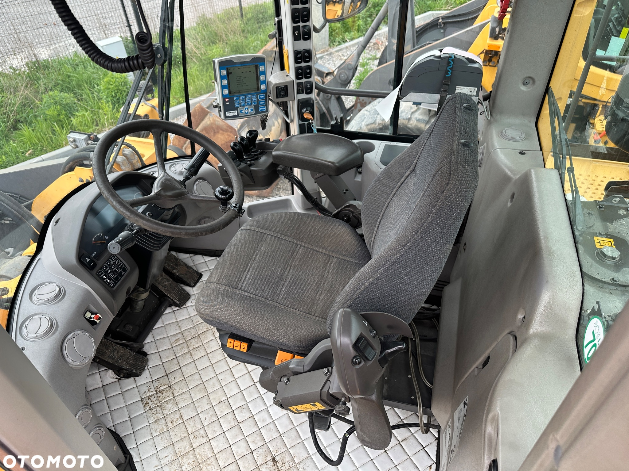 Volvo L220G 2013 rok mały przebieg zadbana fadroma system gaśniczy szybkozłącze 35 ton 370 KM LEASING 104% - 30