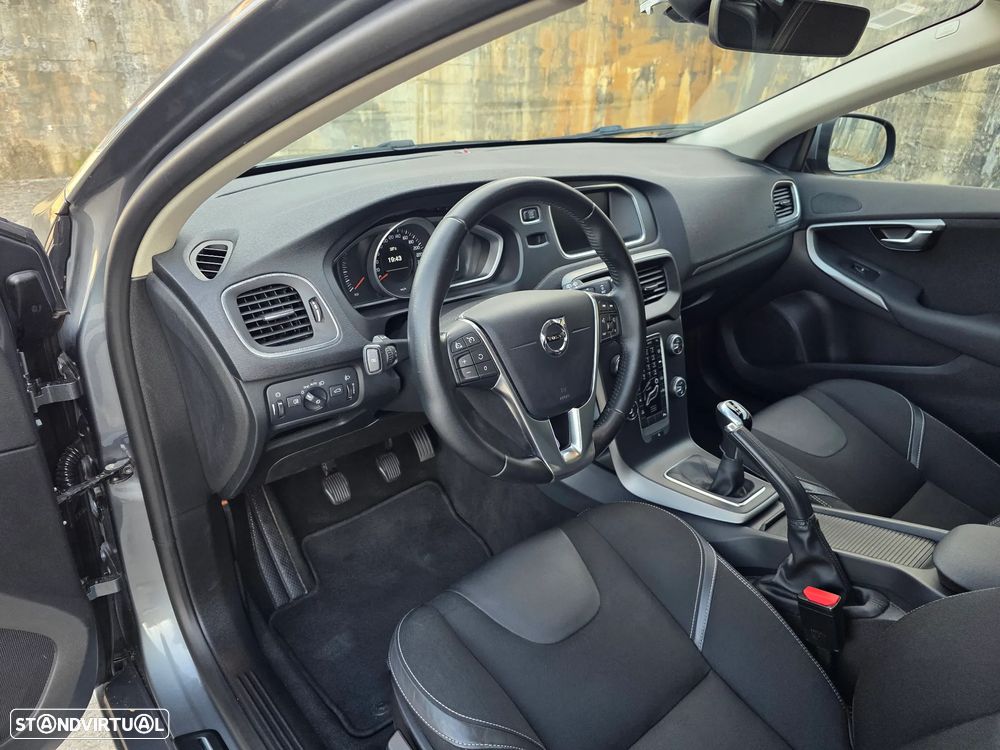 Volvo V40 2.0 D2 Momentum - 13