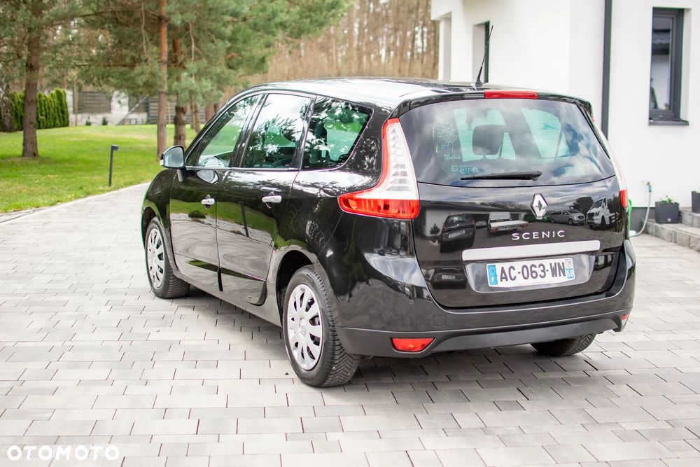 Renault Grand Scenic - 25