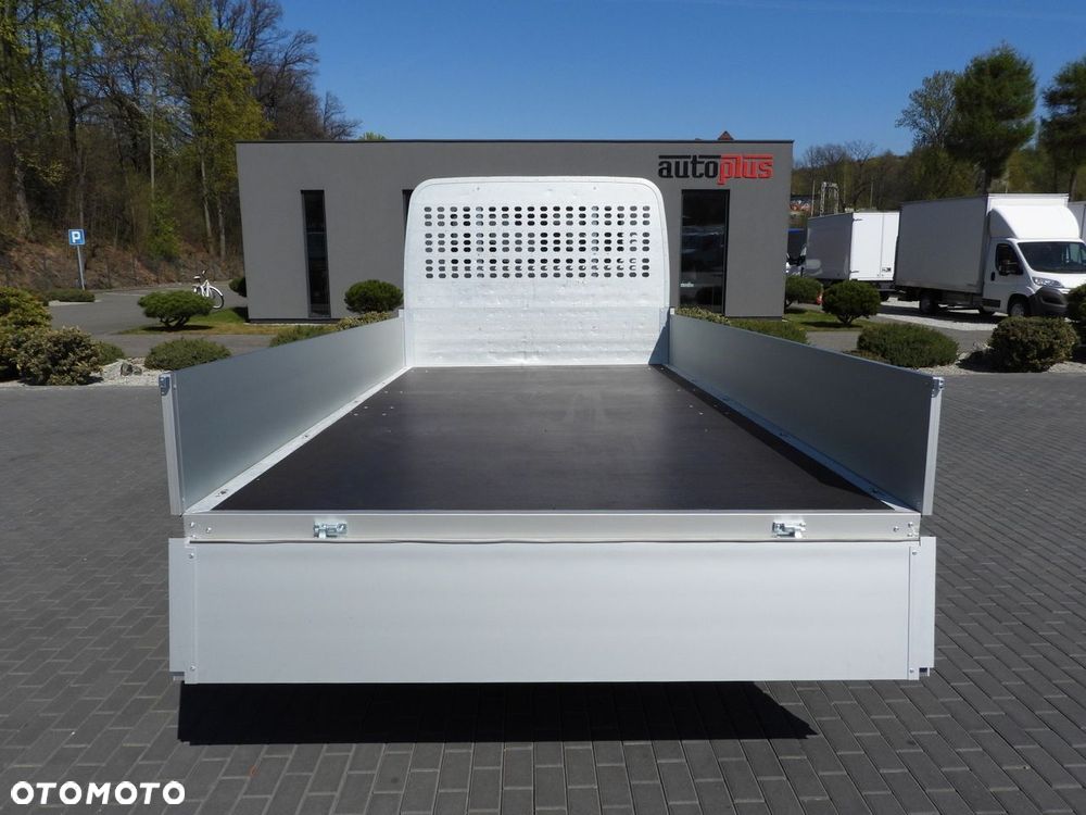 Iveco DAILY 35S16 SKRZYNIA 8 PALET TEMPOMAT LEDY AUTOMAT HI-MATIC KLIMATYZACJA  160KM - 13
