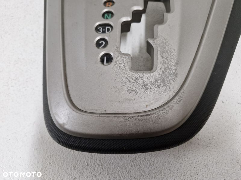 TOYOTA MATRIX 2 II E140 PANEL WYBIERAKA ZMIANY BIEGÓW AUTOMAT - 3