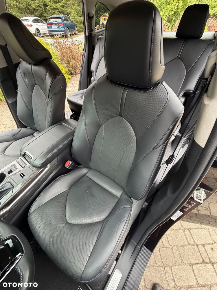 Toyota Highlander 2.5 Hybrid Executive - 25