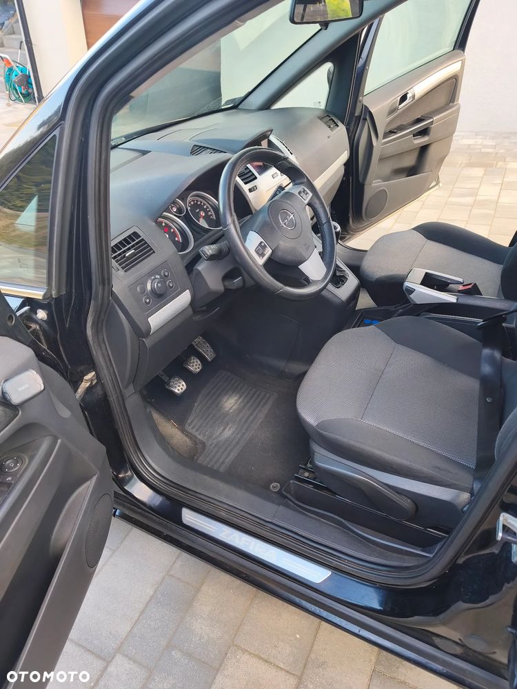 Opel Zafira - 8