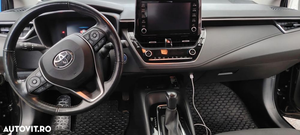 Toyota Corolla 1.8 HSD Dynamic - 17