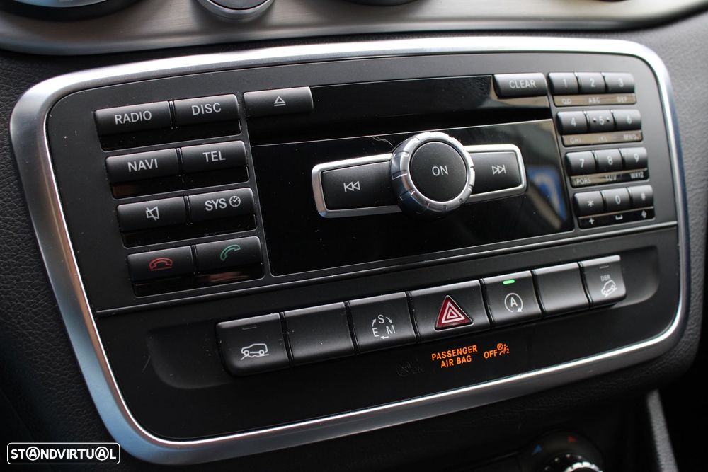 Mercedes-Benz GLA 220 d 4Matic 7G-DCT AMG Line - 16