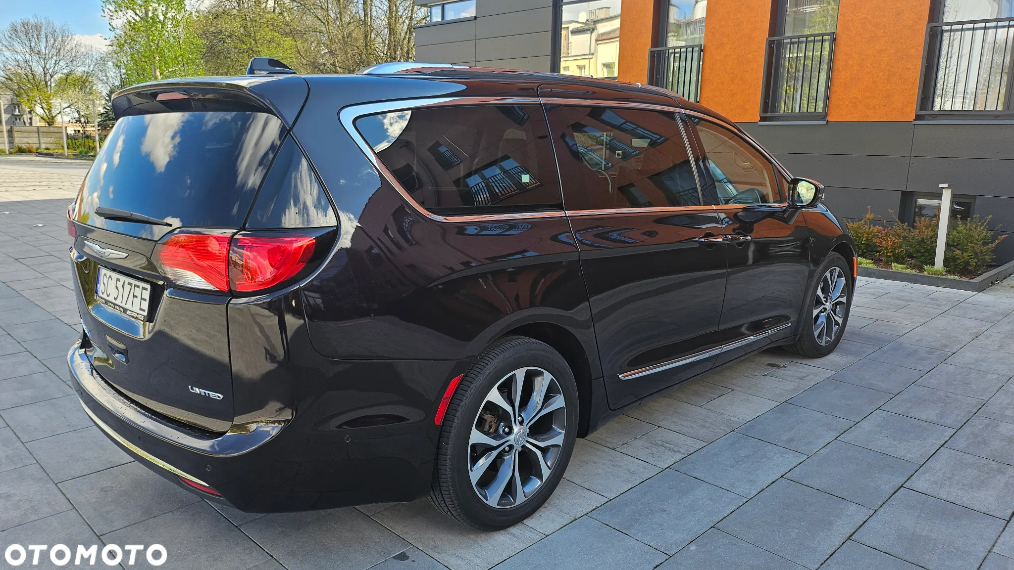Chrysler Pacifica - 15
