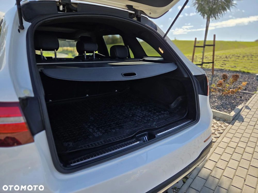 Mercedes-Benz GLC - 10