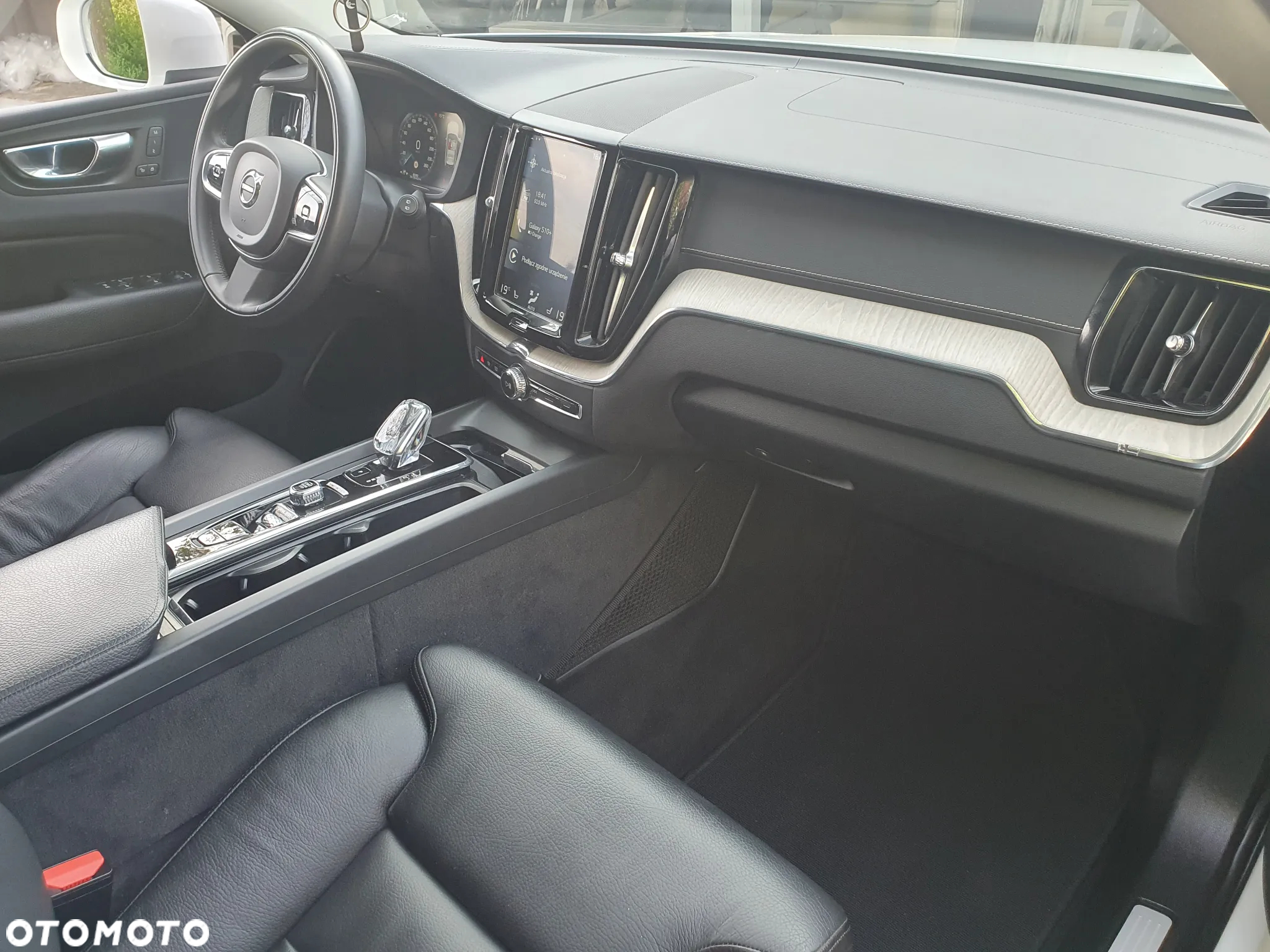 Volvo XC 60 T8 AWD Plug-In Hybrid Inscription - 9