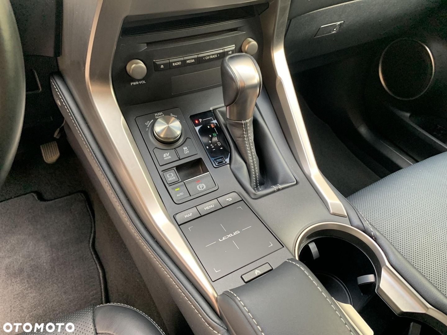 Lexus NX - 19