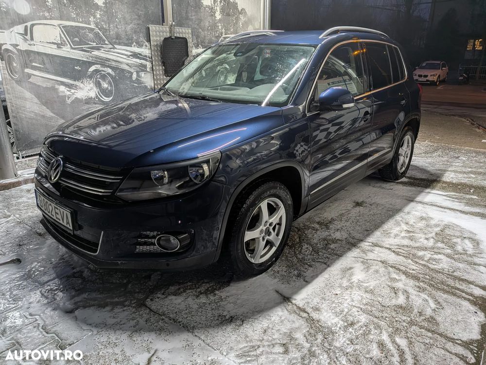 Volkswagen Tiguan 2.0 TDI DPF BlueMotion Technology Trend & Fun - 9