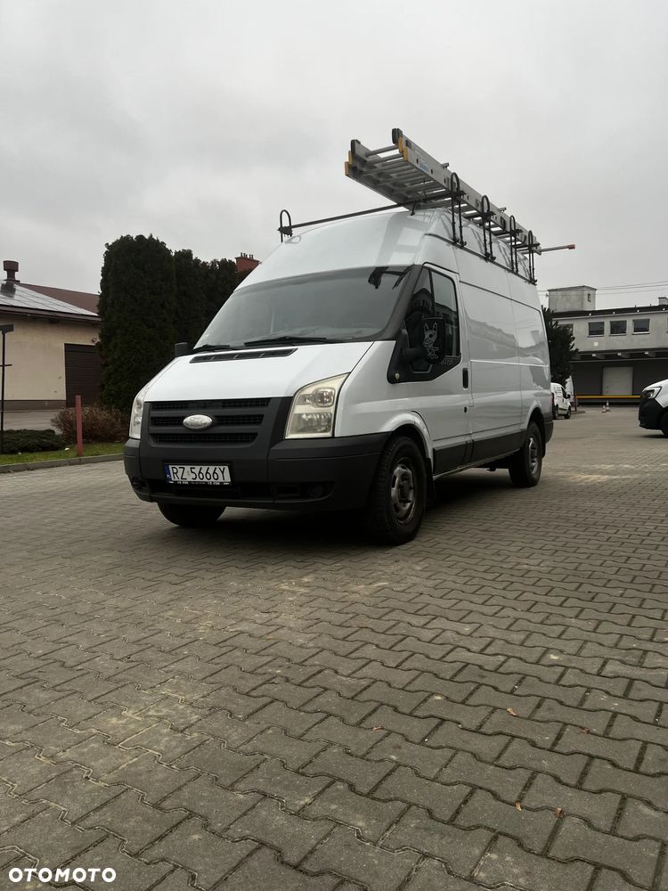 Ford Transit - 1