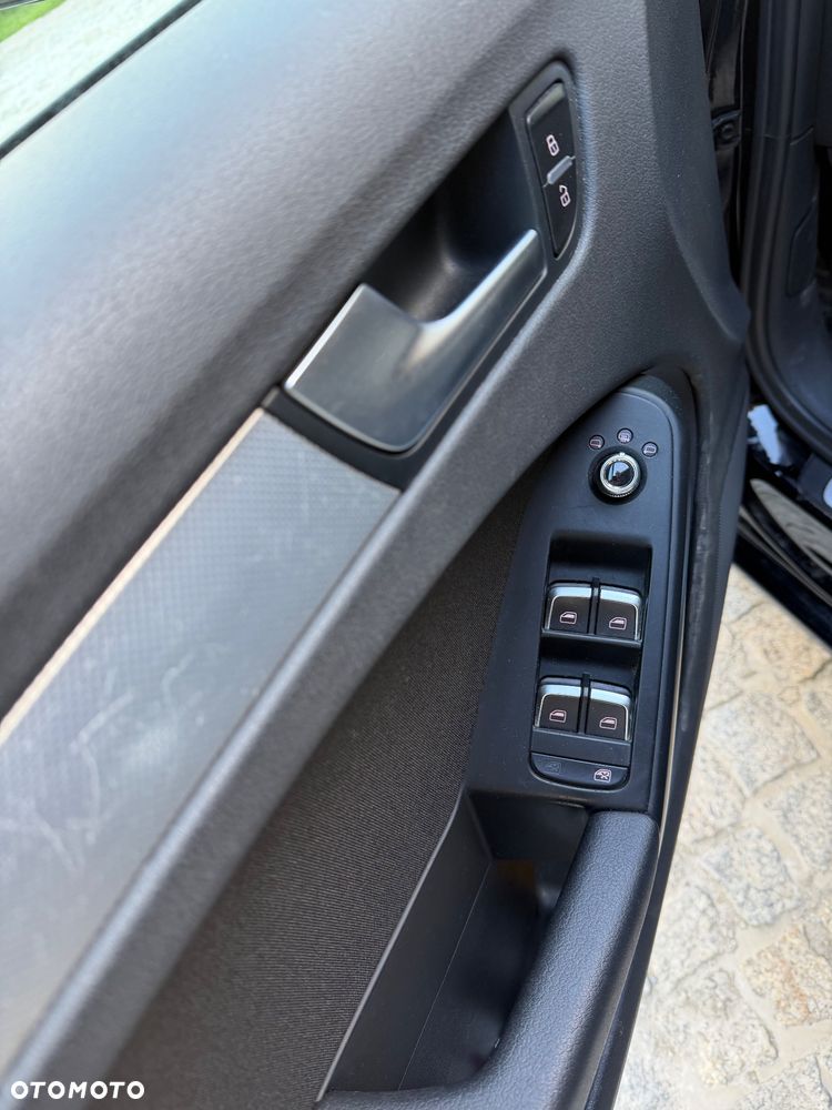 Mercedes-Benz Klasa E 220 BlueTEC 7G-TRONIC Avantgarde - 29