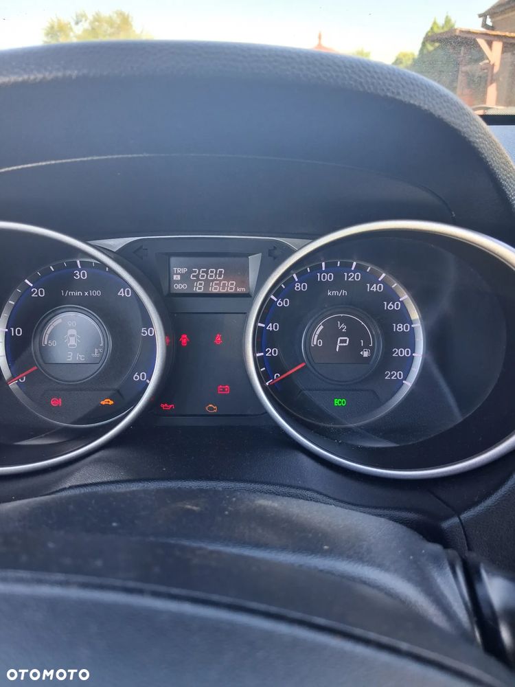 Hyundai ix35 2.0 CRDi Comfort 4WD - 2