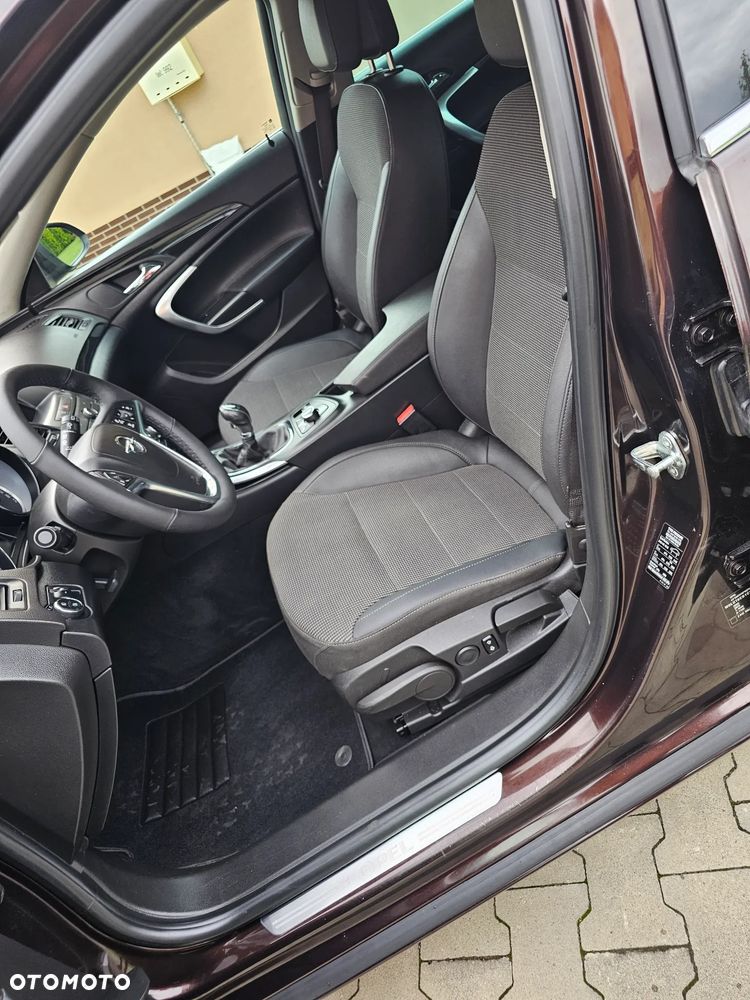 Opel Insignia 1.6 T Sport - 24